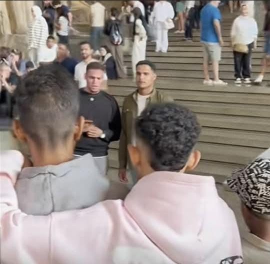 الآثار تفتح تحقيقًا في واقعة تلاوة القرآن داخل المتحف المصري الكبير.. ومصدر: «تصرف غير لائق يسيء للمجتمع»