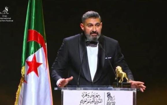 ياسر جلال يعتذر للشعب المصري عن معلومات مغلوطة حول الجزائر