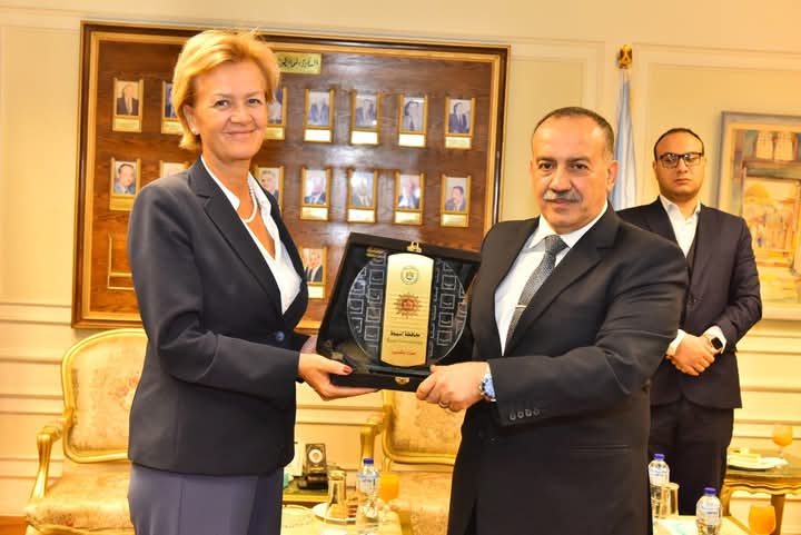 محافظ أسيوط يستقبل سفيرة الاتحاد الأوروبي لبحث آفاق التعاون المشترك في التنمية والمشروعات المستدامة