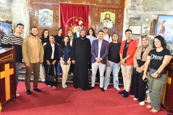 محافظ أسيوط: أول وفد سياحي يصل المحافظة على متن الرحلة الجوية المنتظمة لزيارة مسار رحلة العائلة المقدسة