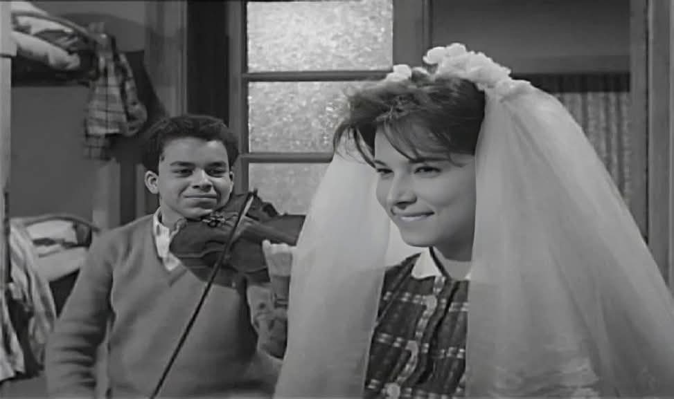 جريدة إرادة شعب | فن | ( سالم ) أيقونة الرقة و الرومانسية فى ذكراها العاشرة