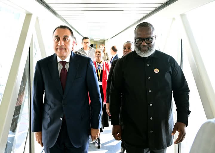 رئيس الوزراء يصل “جوهانسبرج” لترؤس وفد مصر المُشارك بقمة مجموعة العشرين (G20) لعام 2025