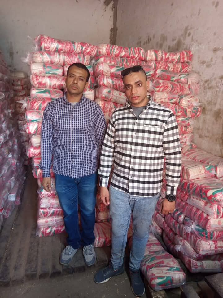 تموين اسيوط يضبط سكر تموينى ناقص الوزن