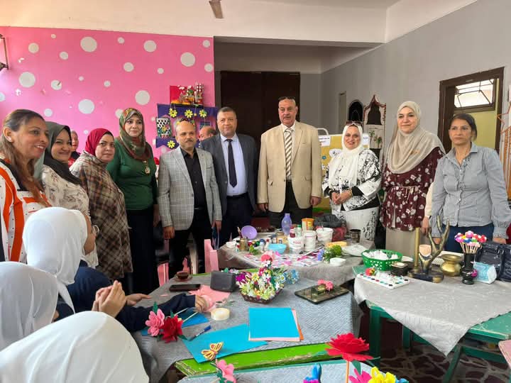 مدير تعليم أسيوط يعلن انطلاق فعاليات مبادرة ” منتج وافتخر ” بجميع الإدارات التعليمية