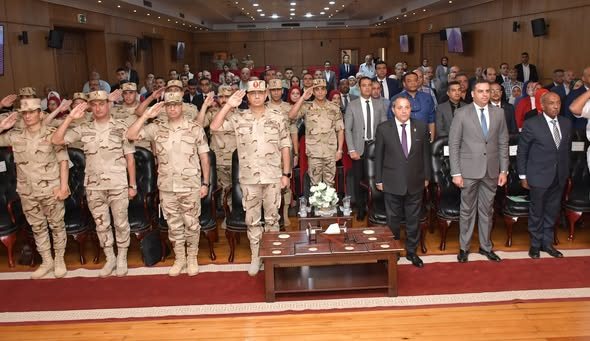 “محافظ بورسعيد” وقائد قوات الدفاع الشعبي والعسكري يشهدان بدء انطلاق التدريب العملي المشترك لمجابهة الأزمات والكوارث ” صقر 155 “