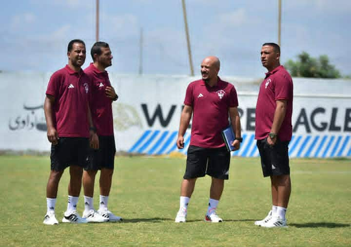 الازمه الماليه الطاحنه بنادي اتحاد بسيون سبب رئيسي في تقديم الكابتن رفعت محمد المدير الفني في استكمال المسيره