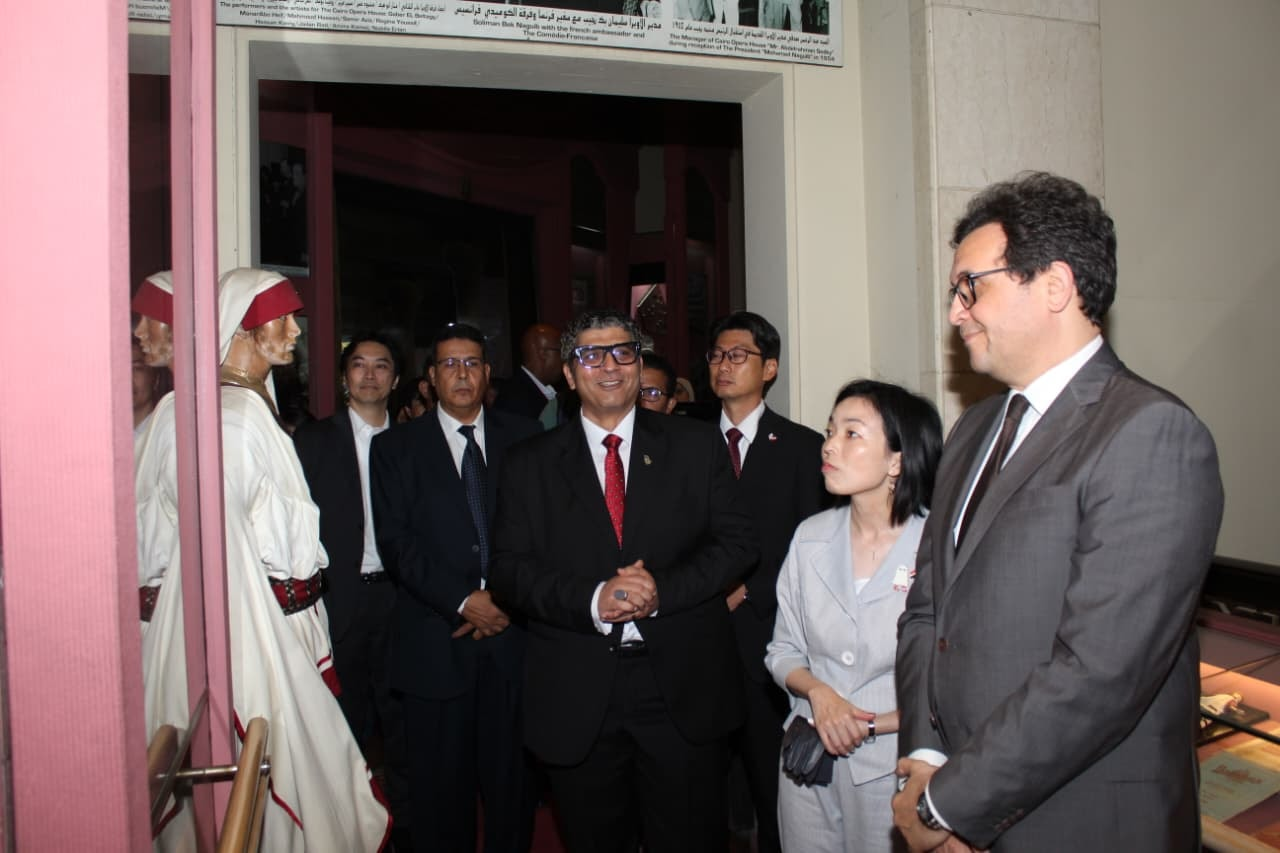 “وزير الثقافة” يستقبل الأميرة أكيكو ميكاسا ممثلة إمبراطور اليابان بحفل افتتاح المتحف المصري الكبير بدار الأوبرا المصرية