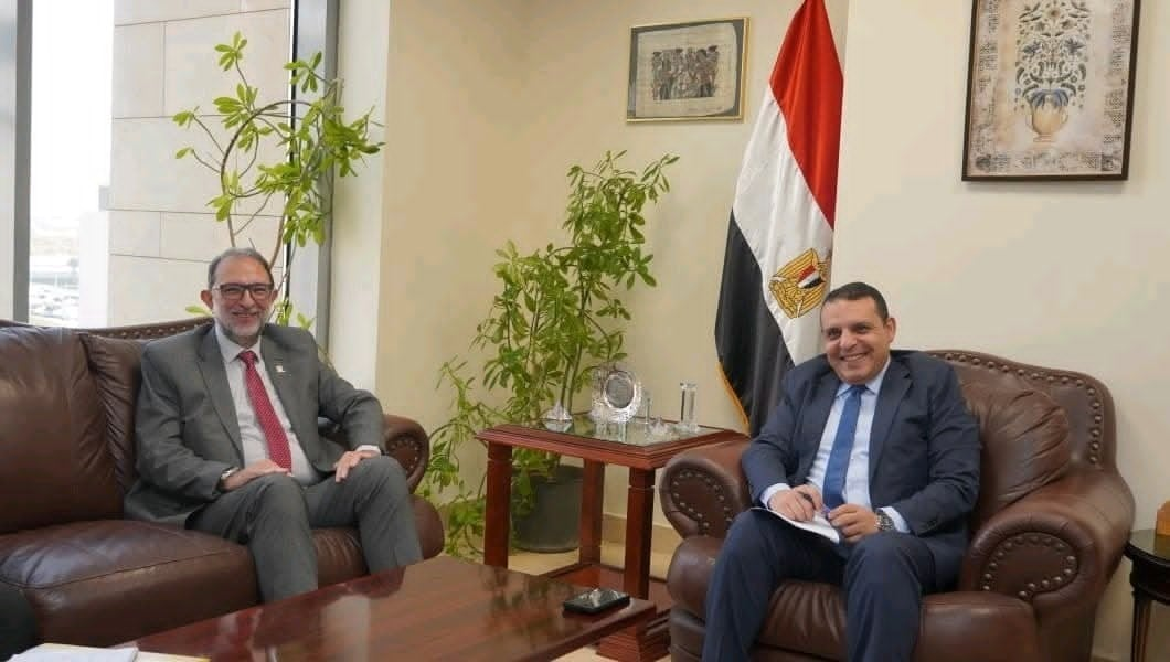 رئيسا الهيئة القومية لسلامة الغذاء والتمثيل التجارى يبحثان تعزيز التعاون لدعم الصادرات الغذائية