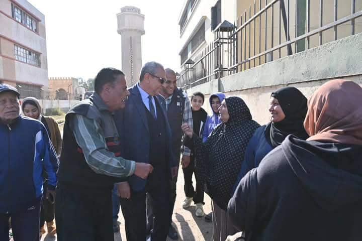 محافظ الغربية يقود جولة ميدانية موسعة بحى أول وثان المحلة لإعادة الإنضباط ورفع الإشغالات
