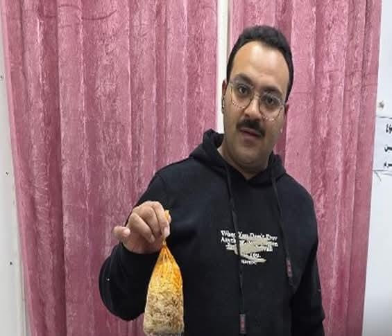 قرار إنساني يغيّر حياة العاملات.. كيس كشري يشعل ضمير صاحب محل بسوهاج