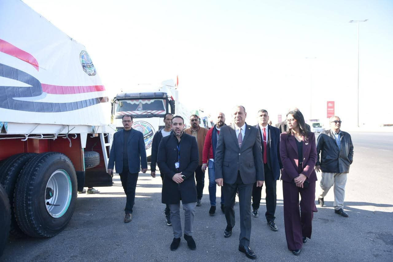 مصر تواصل جسور الإغاثة.. إطلاق القافلة الـ15 لدعم غزة بمساعدات عاجلة