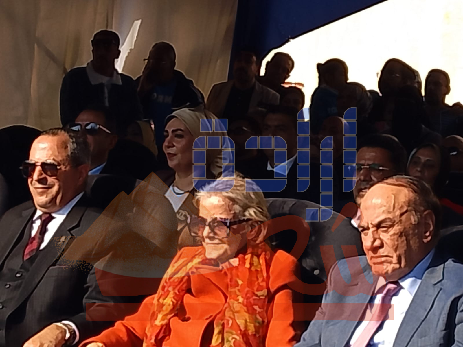 محافظ بورسعيد اللواء اركان حرب” محب حبشي”  والسفيرة فايزة أبو النجا ومستشار الرئيس اللواء سمير فرج ولفيف من القيادات التنفيذية والأمنية فى احتفالات بورسعيد بعيدها القومي