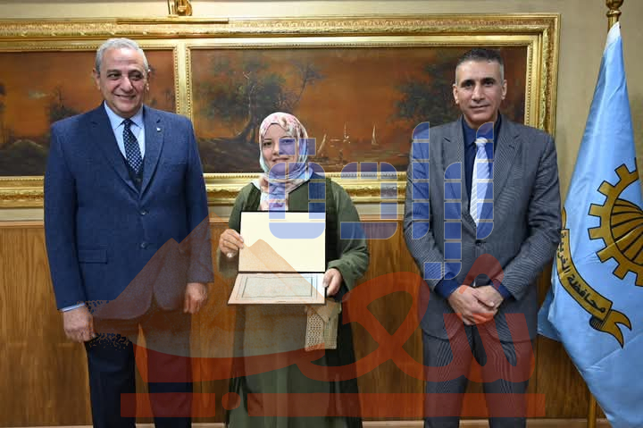 قبل نهاية العام محافظ الغربية يُدخل البهجة على قلوب أهالى الغربية تسليم أدوات وفرص عمل لذوى الهمم