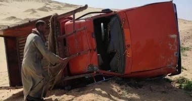 إصابة 10 أشخاص فى حادث انقلاب سيارة ربع نقل،