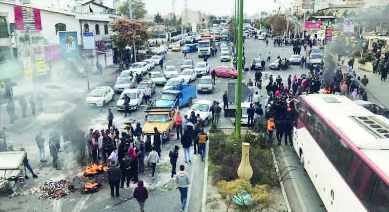 إيران تغلي… الشوارع تثور والاقتصاد ينهار: موجة غضب تتجاوز حدود السياسة