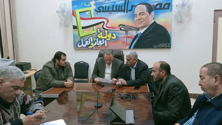 مدير تعليم أسيوط يترأس غرفة عمليات متابعة اعمال امتحان البرمجة والذكاء الاصطناعى ” التوفاس