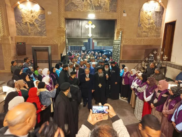 السويفى يرافق محافظ أسيوط لمطرانية منفلوط والكنيسة الإنجيلية الأولى بحي غرب لتهنئة الأقباط بعيد الميلاد المجيد