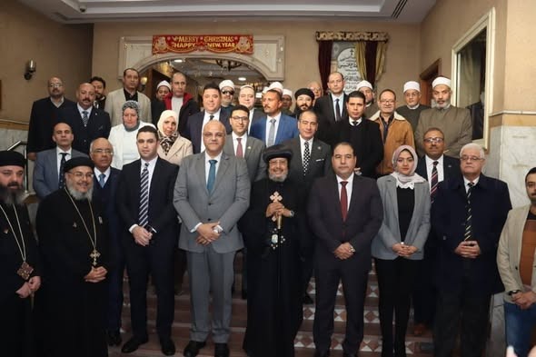 محافظ القليوبية ومدير أمن القليوبية يقدمان التهنئة بعيد الميلاد المجيد بمطرانية شبرا الخيمة
