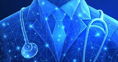 منتحل صفة طبيب تجميل،