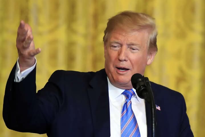 ترامب: غزة تتمتع بموقع بحري مميز يناسب مشاريع عقارية واستثمارية وتعهد بتشكيل فريق لتطوير القطاع.