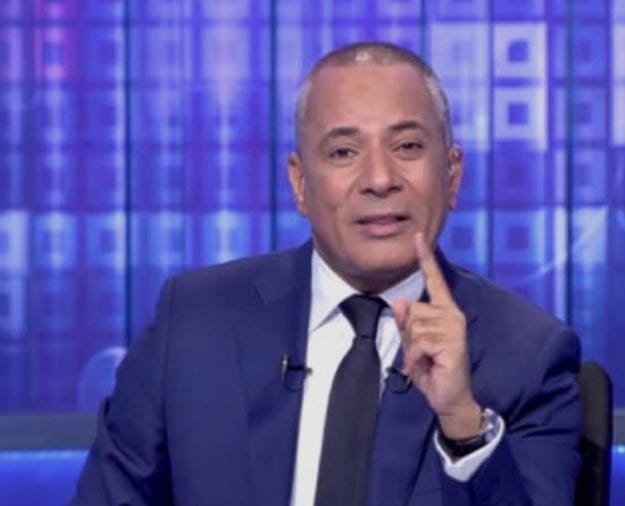 أحمد موسى: حلول جذرية مرتقبة لأزمة الرسوم الجمركية على الهواتف للقادمين من الخارج