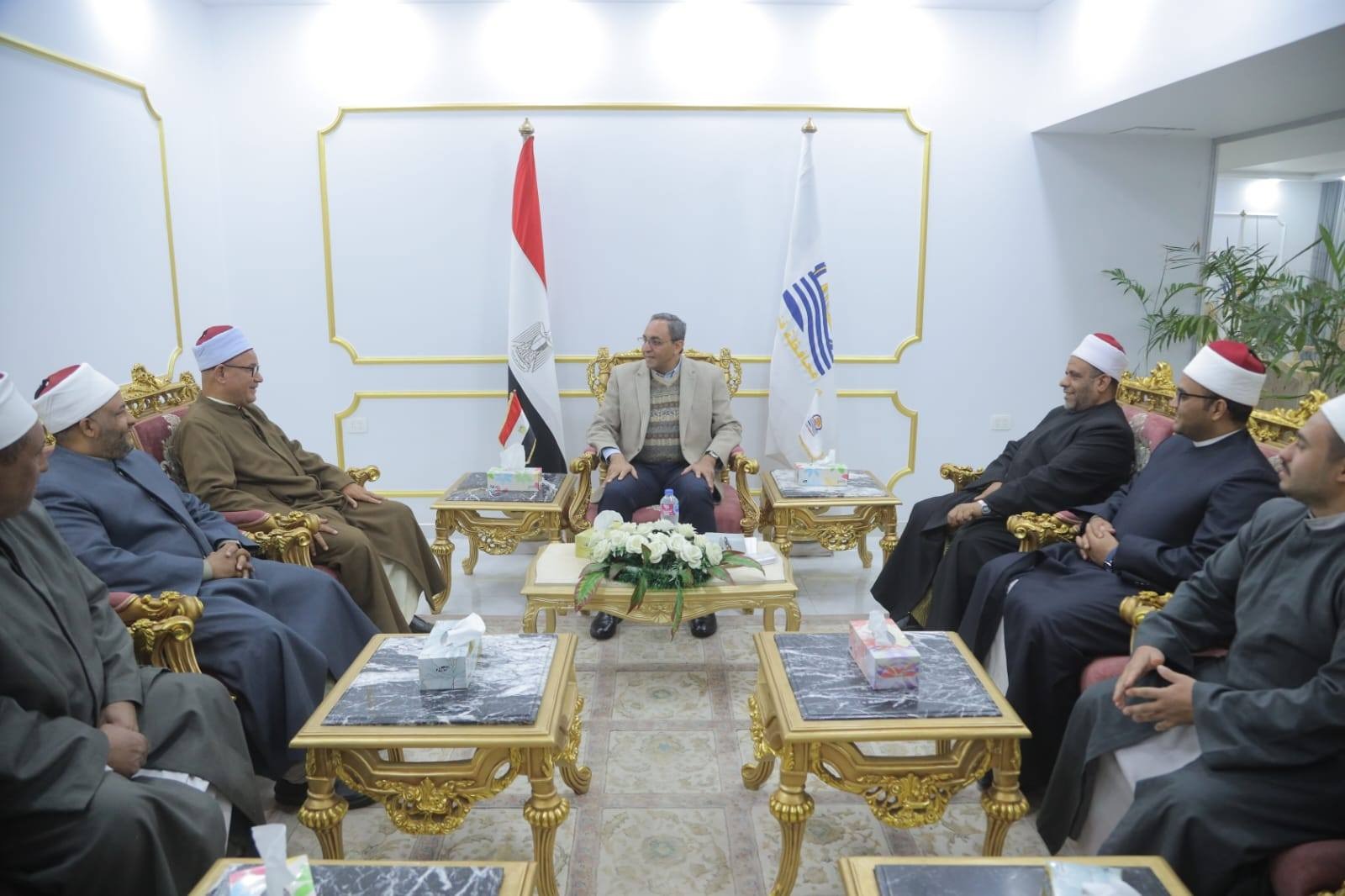 قنا في أسبوع.. بحث الخطط التنموية مع رئيس الوزراء ومعالجة مشكلة كهرباء قفط والتحقيق في شكاوى أولياء التلاميذ