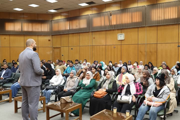 بمشاركة 340 طالب وطالبة.. التضامن الاجتماعي تطلق المرحلة الثانية من برنامج “اختراق سوق العمل” بجامعة أسيوط