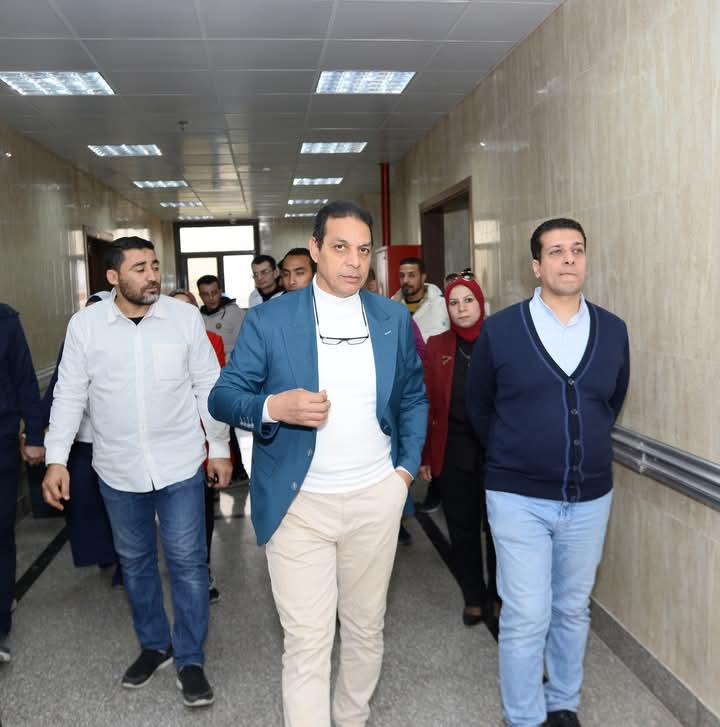 مستشفى الإصابات بجامعة أسيوط يستقبل فريق من مركز المعلومات ودعم اتخاذ القرار بمجلس الوزراء