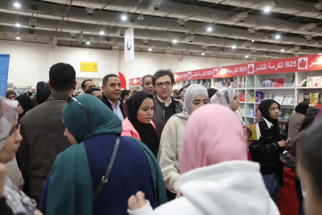 إقبال غير مسبوق على معرض القاهرة الدولي للكتاب في دورته الـ57 يتخطى حاجز الثلاثة ملايين زائر خلال أسبوعه الأول