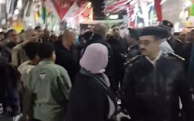 حملة مكبرة لإعادة الانضباط بالشوارع.. إزالة تعديات على نهر الطريق وتكسير قوالب طوب لمنع تكرار المخالفات