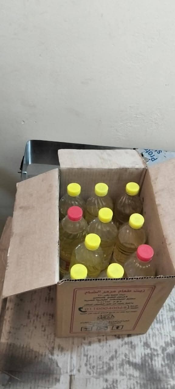 تموين أسيوط يضبط بمصنع زيت طعام “تحت بير السلم” بمركز منفلوط ويضبط آلاف الزجاجات قبل بيعها بالأسواق