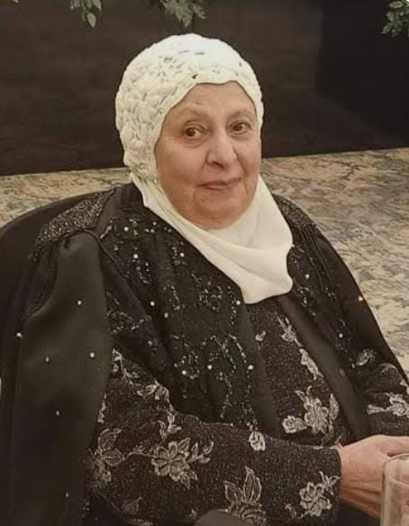 رحيل الإذاعية فاطمة طاهر… أول صوت نسائي يتصدر ميكروفون إذاعة القرآن الكريم