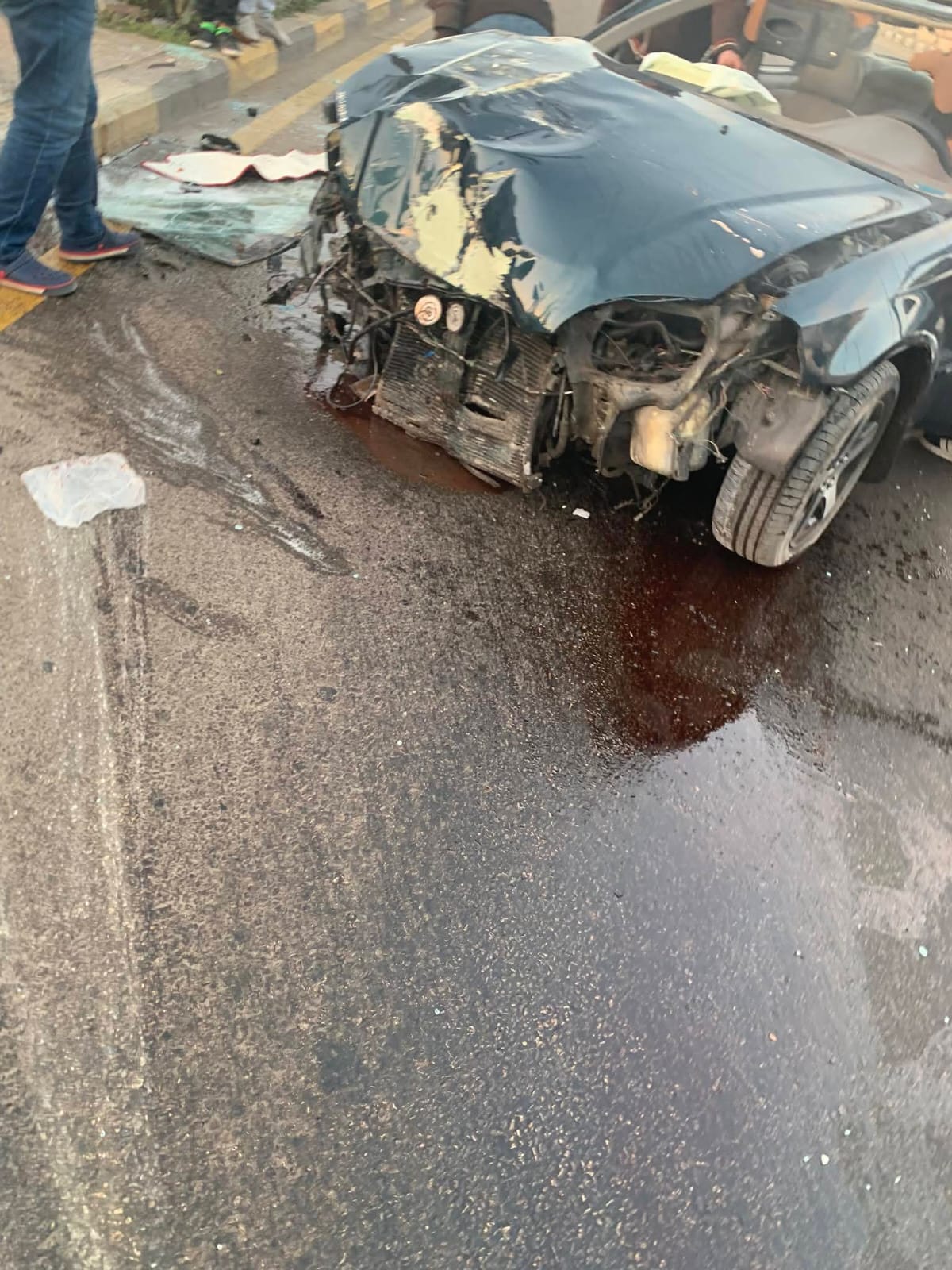 انقلاب سيارة ملاكي بشارع المرور أمام مركز شباب الزهور