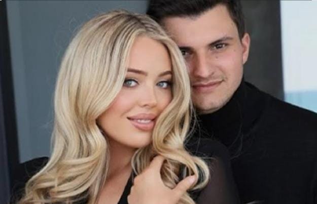 ابنة ترامب الصغرى تزور الأهرامات وأبو الهول برفقة زوجها ووالدتها