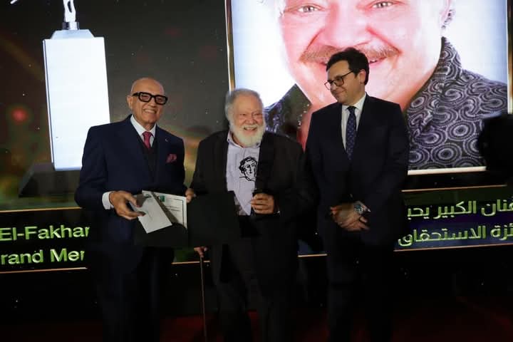 وزير الثقافة يشارك فى تكريم الفائزين بجوائز مؤسسة فاروق حسنى للفنون ويمنح جائزة الاستحقاق الكبرى للفنان يحيى الفخرانى
