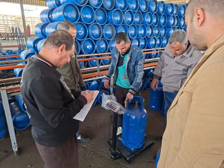 في استجابة فورية وجادة لشكاوى عدد من أعضاء مجلس النواب خلال انعقاد اجتماع المجلس التنفيذى للمحافظة محافظ الغربية يوجه بسرعة فحص أسطوانات الغاز المنزلى
