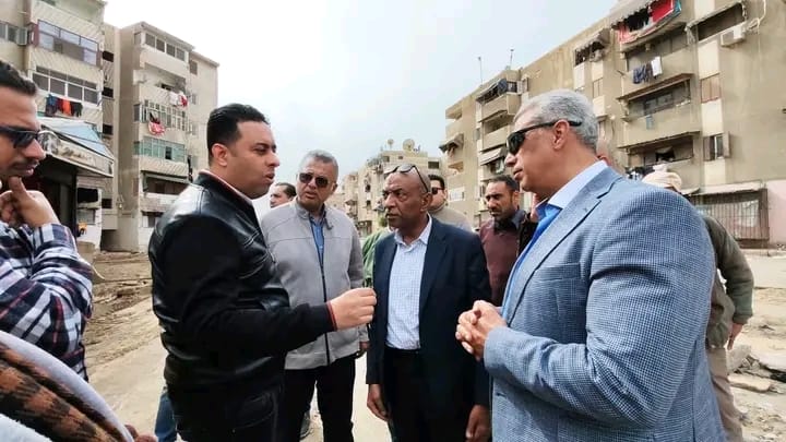 بدء أعمال تطوير ورفع كفاءة شارع محمد رياض بحي الزهور ببورسعيد