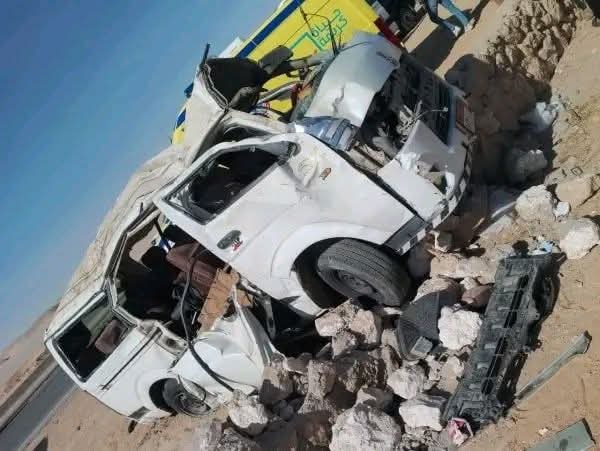 حادث انقلاب الميكروباص على صحراوى ملوي