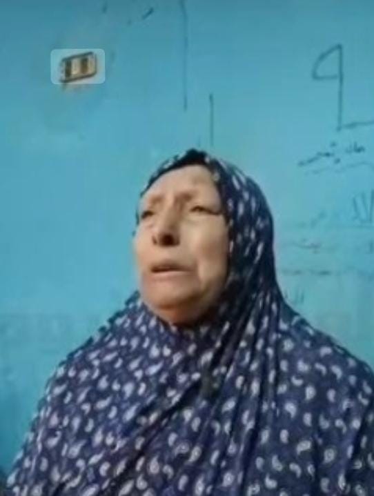 خلاف عاطفي يتحول إلى مشهد إذلال في بنها.. شاب يتعرض للاعتداء والسحل وإجباره على ارتداء بدلة رقص أمام الأهالي