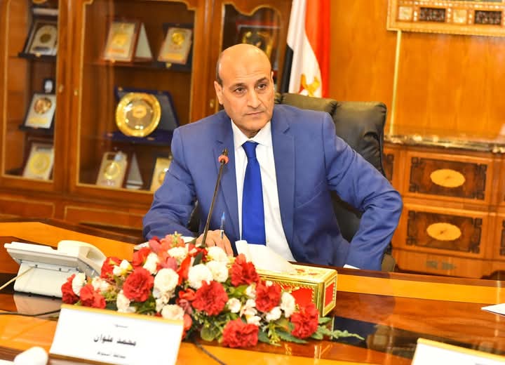 محافظ أسيوط يؤكد أن خطة المرحلة المقبلة ترتكز على الانضباط، والعمل بروح الفريق الواحد، وسرعة اتخاذ القرار،