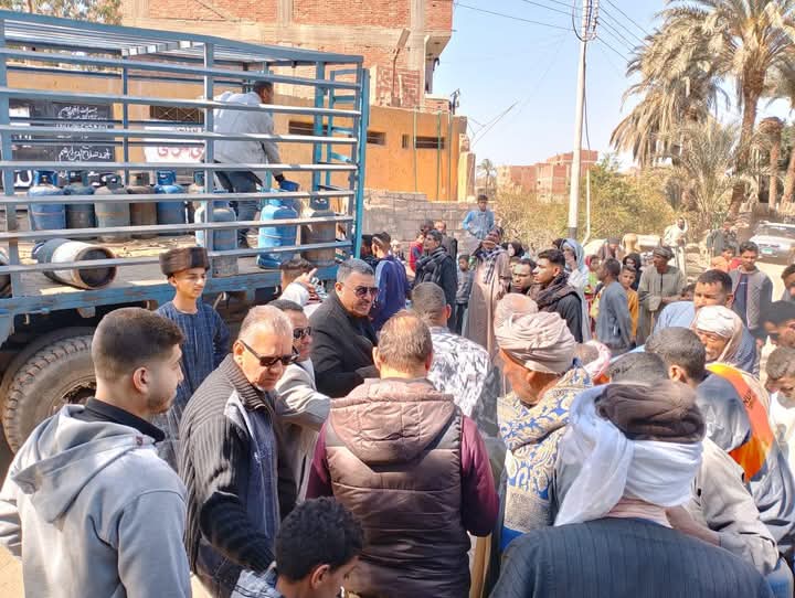 لحل أزمة أسطوانة البوتاجاز٠٠ محافظ أسيوط يعلن عن ضخ كميات إضافية بصفة يومية ما يقرب من 56 ألف أسطوانة بوتاجاز علي مستوي الحافظة