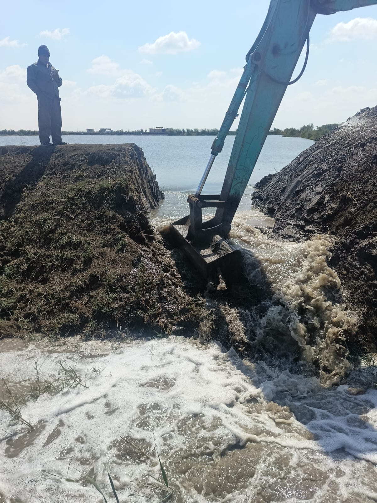 انطلاق المرحلة الثالثة من الموجة ٢٨ لإزالة التعديات على أراضي وأملاك الدولة ببورسعيد