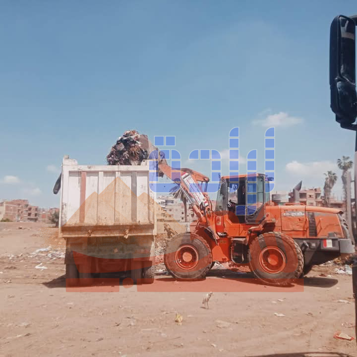 محافظ الغربية يتابع ملف النظافة ورفع 100 طن مخلفات بشوبر ومحلة منوف