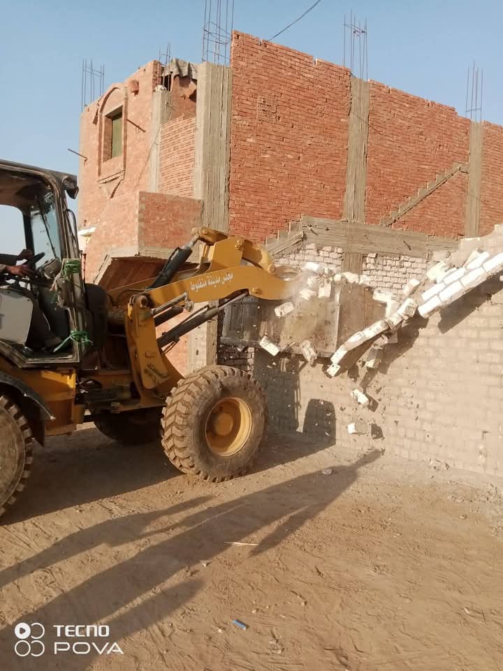 إزالة 28 حالة تعدي على أراضي زراعية وأملاك دولة خلال حملات بنطاق 4مراكز بأسيوط