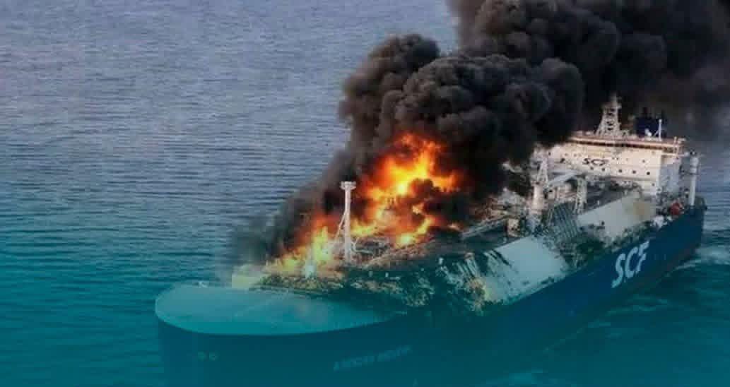 هل كانت في طريقها إلى مصر انفجار وغرق ناقلة غاز روسية قبالة سواحل ليبيا والحكومة تحسم الجدل