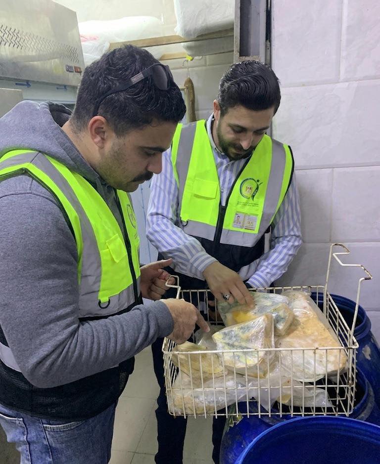 ضبط ربع طن من الدواجن مجهولة المصدر و600 كيلو من الجبن معفنة