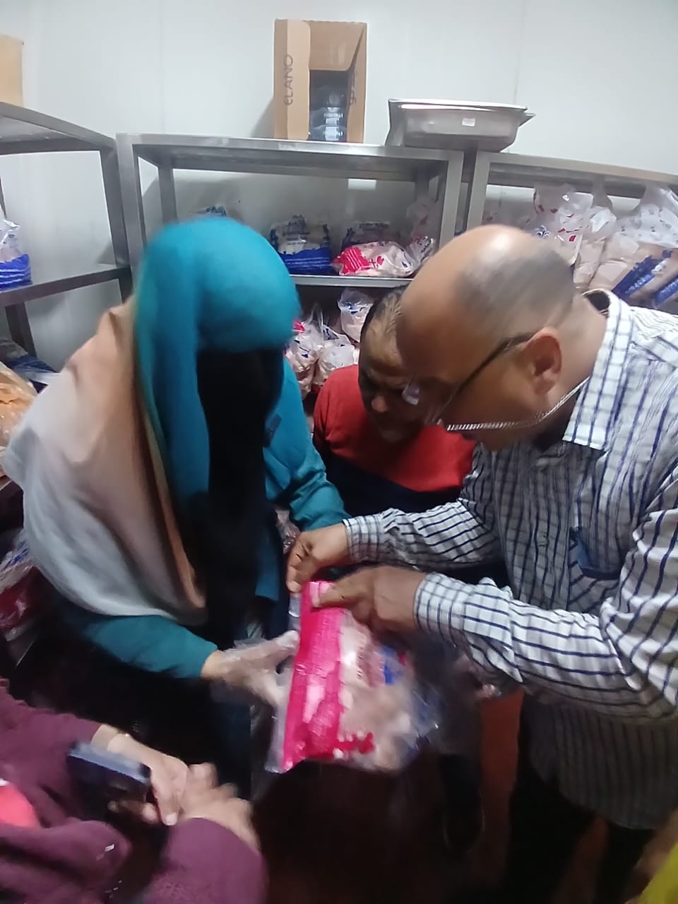 فى الغربية ضبط نصف طن لحوم ودواجن غير صالحة والمحافظ يشيد بجهود مديرية التموين