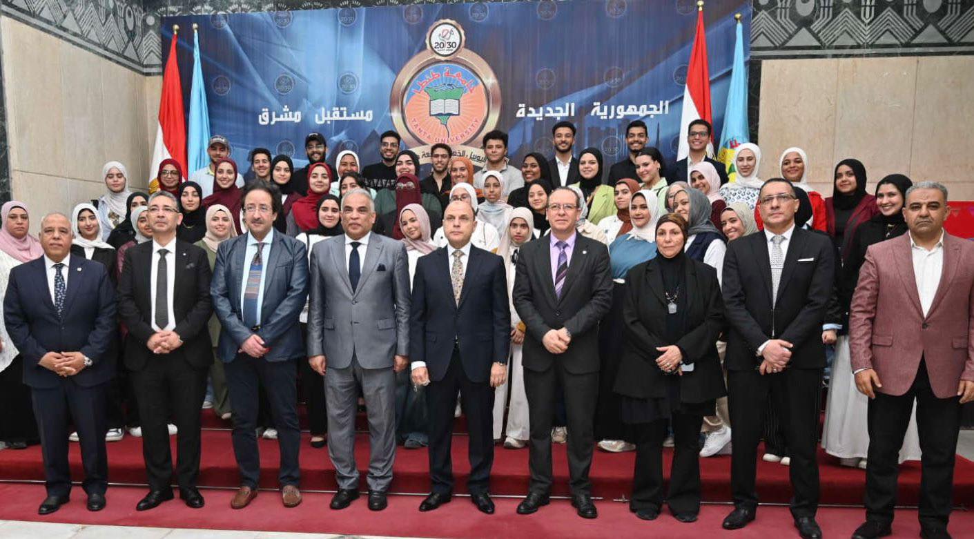 بعد أفتتاح المعرض السنوى الفنى لطلاب مركز الفنون التشكيليةمحافظ الغربية الجامعة شريك رئيسى فى بناء الإنسان وتنمية الوعى الثقافى والفنى