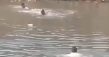 إنقاذ شابين والبحث عن آخر داخل مياه مصيف جمصة