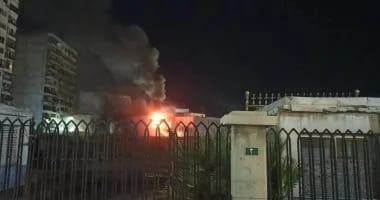 المباحث تستمع لأقوال شهود العيان لكشف ملابسات حريق مستشفى قصر العينى.